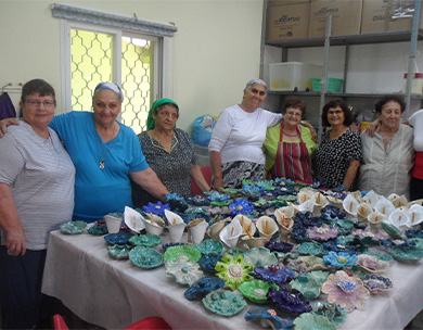 אוצרות קהילתית: פורחים בגיל