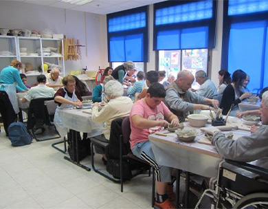 אוצרות קהילתית: פורחים בגיל